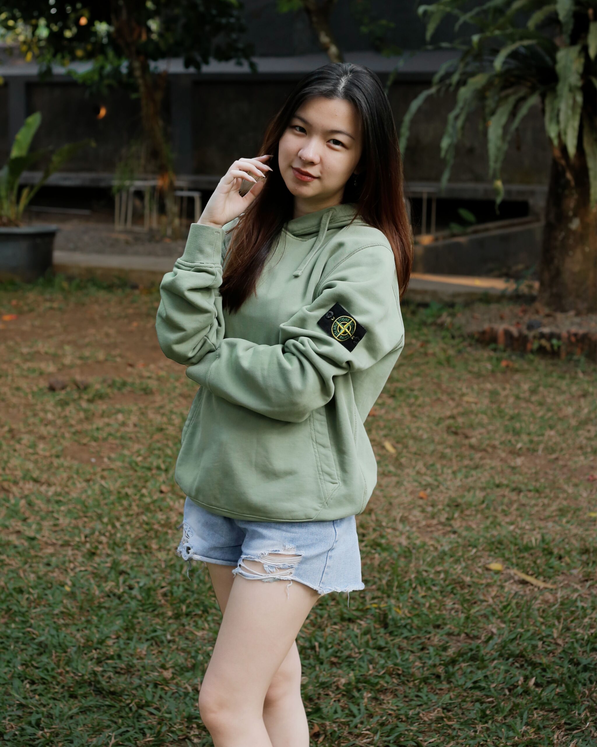 1 Stone Island Hoodie Fleece Garment Dyed Sage Green - Gambar 1