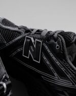 New Balance 1906 R Black Grey Mens M1906RCH - Gambar 4
