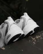New Balance 530 Munsell White Unisex Adult MR530EMA - Gambar 7
