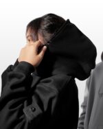 W Essentiels Hoodie Label Bleu Affinity REF-7311 Zero Black - Gambar 3