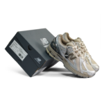 New Balance 1906R Silver Tan Mens U1906RCP - Gambar 2