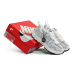 Nike Vomero 5 Photon Dust Chrome Gs IM9467 001 - Gambar 2