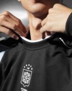 W Essentiels Crewneck Rosefield Sc Player Issue Away Noir Black/Carolina - Gambar 3