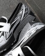 New Balance 1906L Silver Metallic Black Mens U1906LOC - Gambar 4