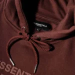 W Essentiels Hoodie Ecume Monopack Triple Louie Brown - Image 3