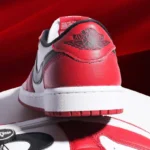 Nike Air Jordan 1 Retro Low OG Chicago GS HQ6999 600 - Gambar 6
