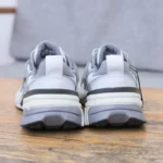 Nike V2K Run Pure Platinum Wolf Grey Womens FD0736 003 - Gambar 3
