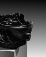 New Balance 740 V2 Black Grey Silver Unisex U740BM2 - Gambar 5