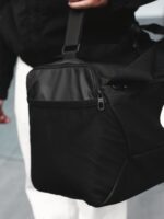 Nike Duffle Bag Training Small Brasilia Black White (41 L) BA5957 010 - Gambar 4