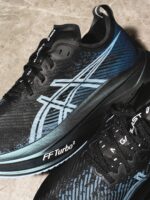 Asics Megablast Black White Mens 1013A170 001 - Gambar 4