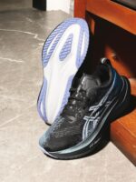 Asics Megablast Black White Mens 1013A170 001 - Gambar 3