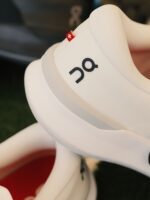 On Cloud The Roger Pro 3 White Pink Mens Womens 3WG10312626 - Gambar 5