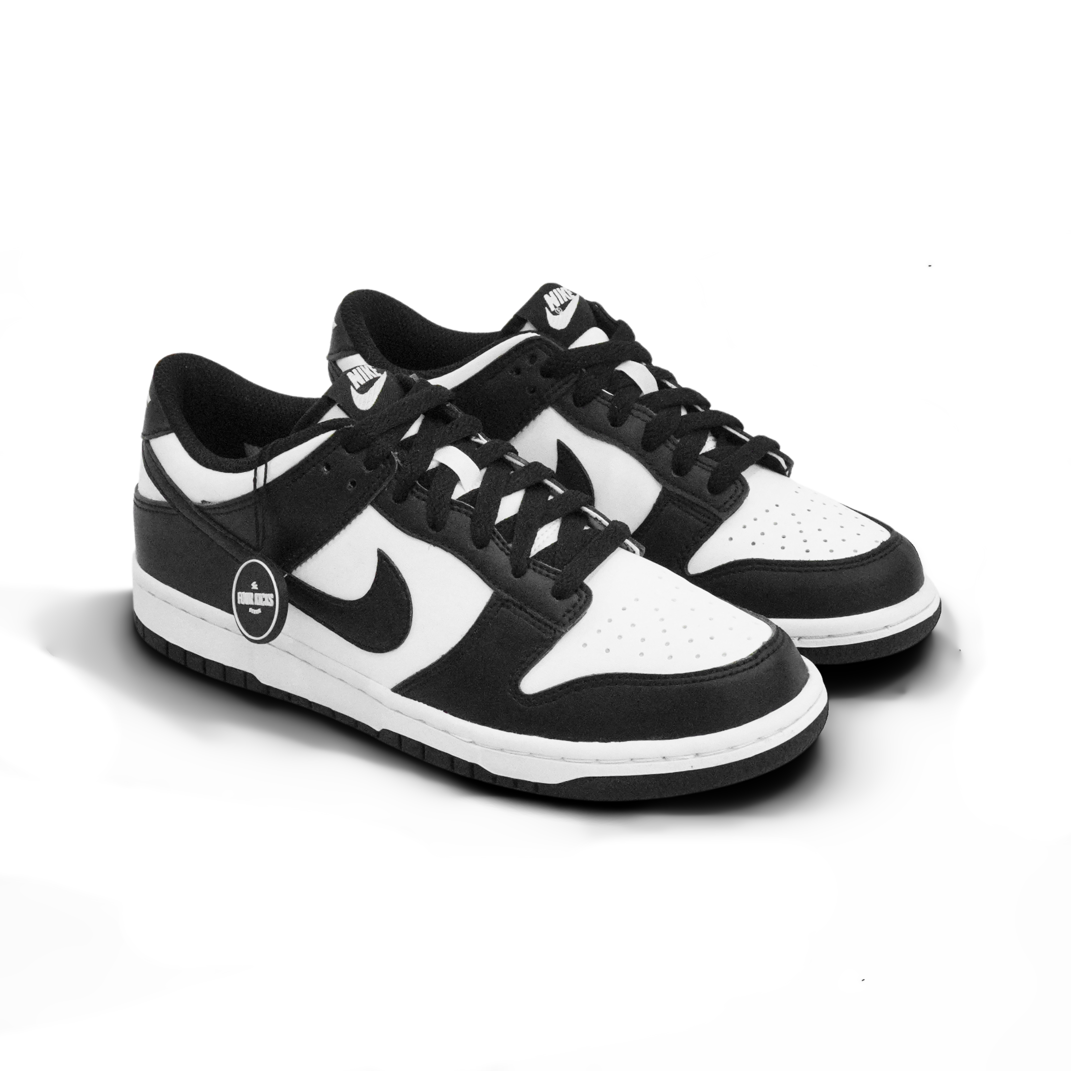 Nike Basketball Lifestyle Shoes Dunk Low Retro Panda GS CW1590 100 (1) Nike Dunk Low Retro Panda GS CW1590 100 - Gambar 1