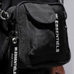 W Essentiels Saunier Sling Bag Noir Black - Gambar 4