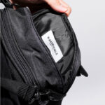 W Essentiels Saunier Sling Bag Noir Black - Gambar 3